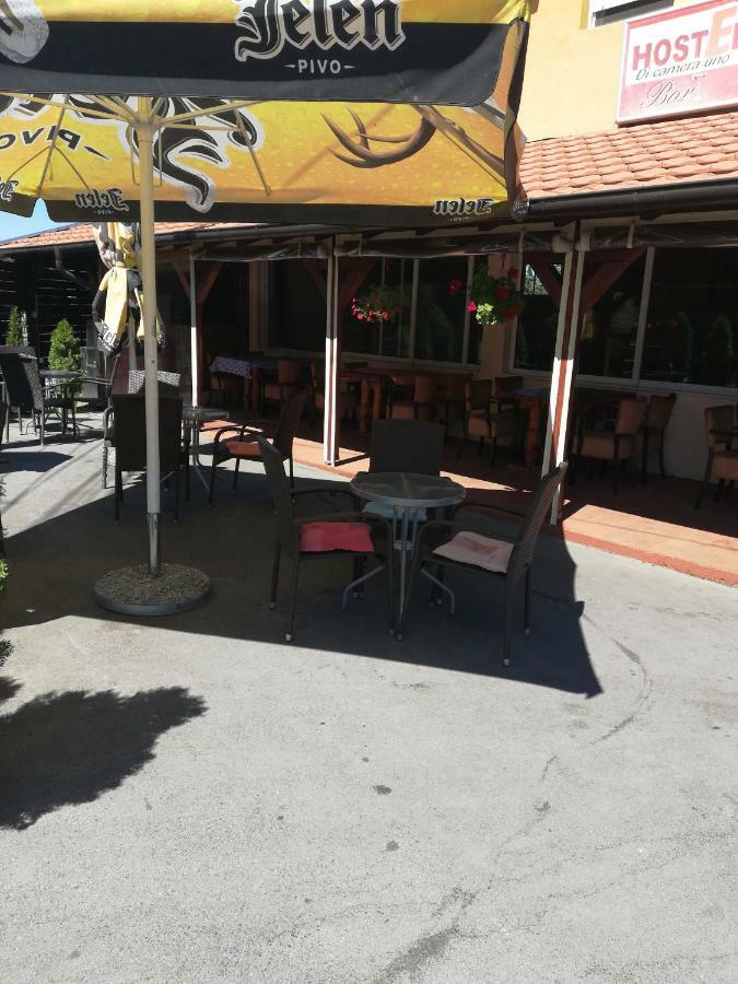 Di Camera Uno Belgrado Buitenkant foto